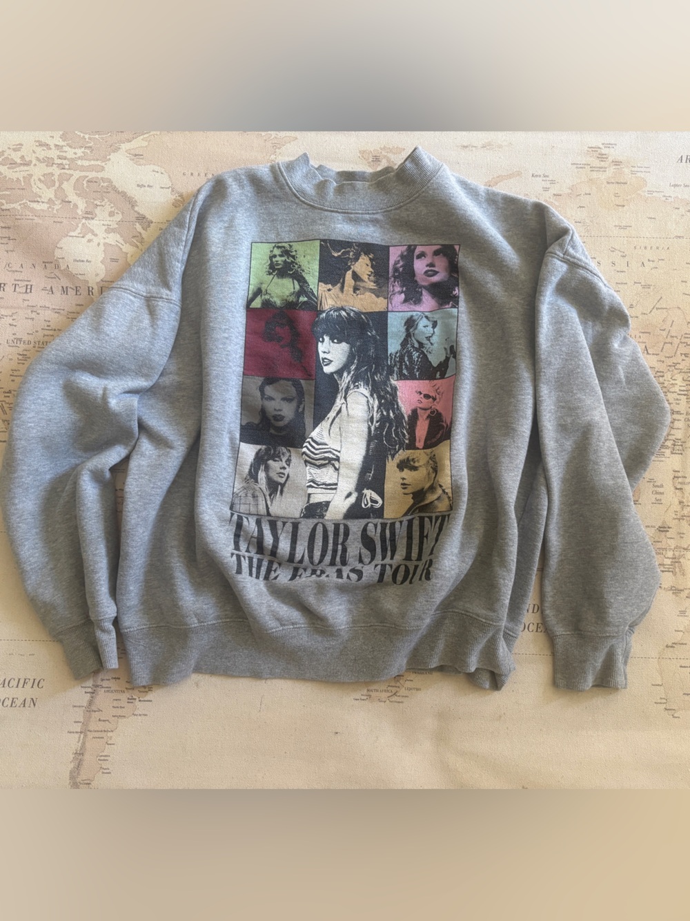 Taylor Swift Eras Tour Sweatshirt Small - Picture 1 of 6
